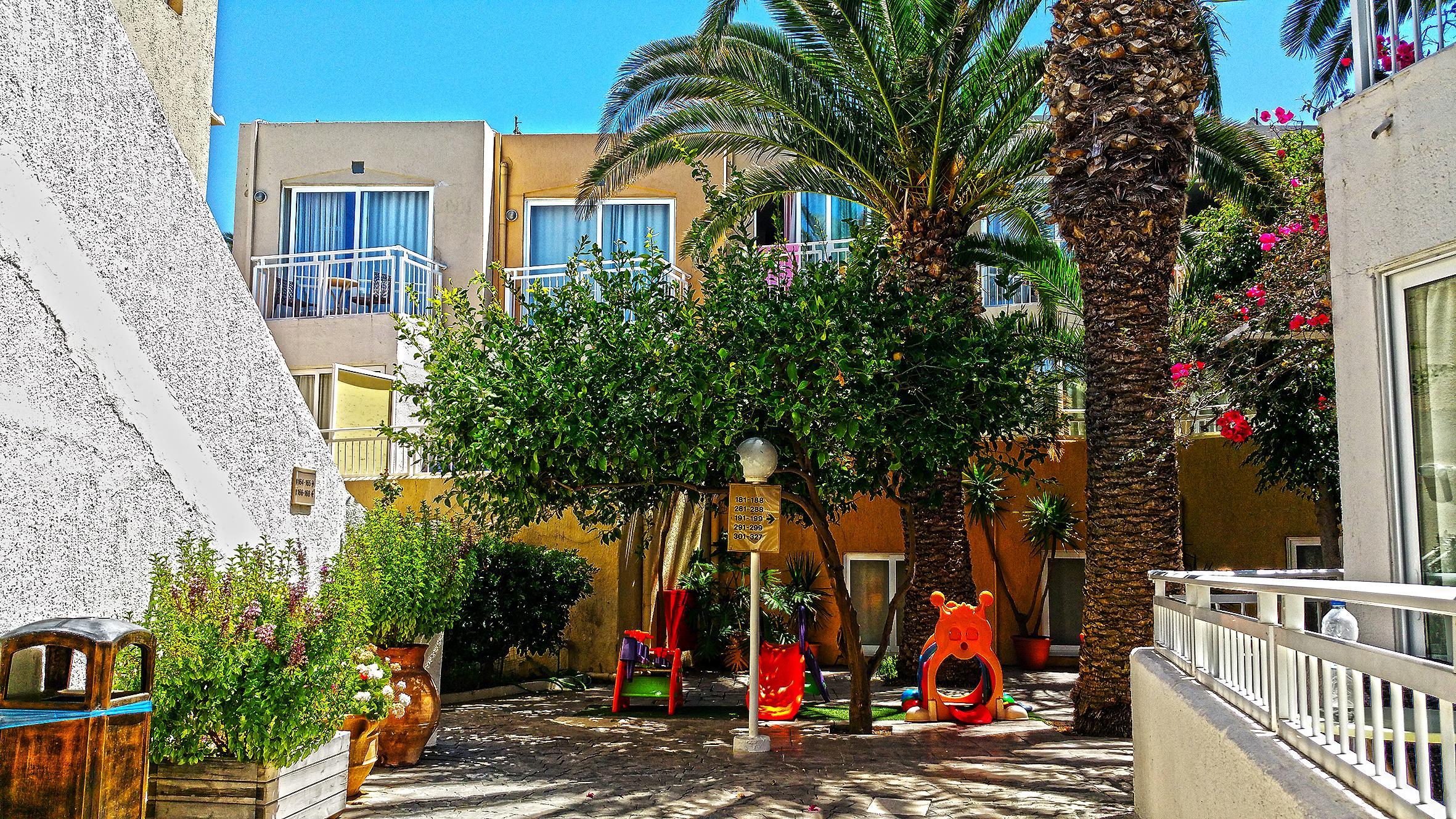 Nefeli Hotel Platanés Exterior foto